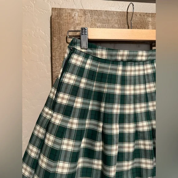 Urban Outfitters Pleated Mini Skirt X Small Green Plaid School Preppy Academia - Picture 14 of 14